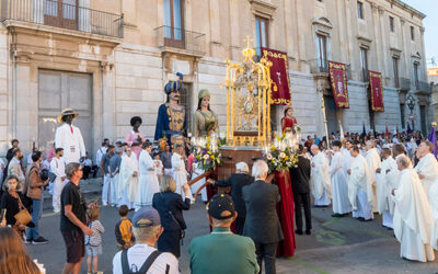 El Corpus Christi omple la Catedral de Tarragona amb centenars de fidels