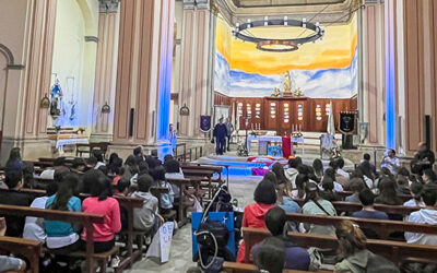 Un centenar de joves de l’arxidiòcesi celebren el final de curs al Pla de Santa Maria
