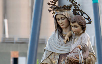 Virgen del Carmen: Stella Maris y Faro de esperanza