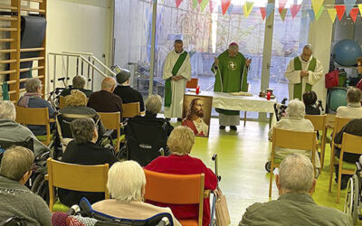 L’arquebisbe Joan visita residències d’avis, la Casa Misericòrdia i els Fills de la Sagrada Família de Reus