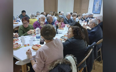 La Parròquia de Santa Maria de Falset recull 1.070 euros per a la Llar Natalis amb un sopar solidari