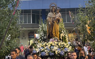 El barri del Serrallo de Tarragona es bolca en la festa de la Mare de Déu del Carme