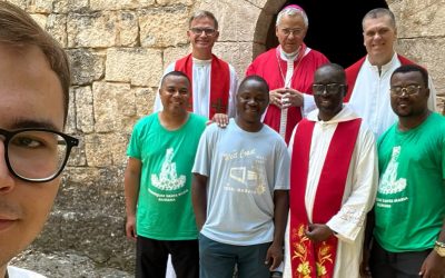 Els seminaristes de l’arxidiòcesi gaudeixen d’una sortida a la serra de Montsant