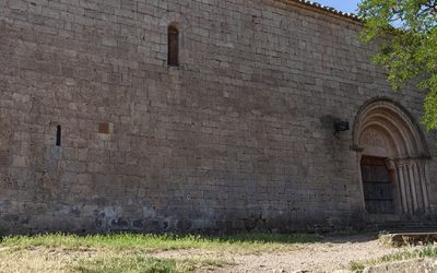 L’església romànica de Santa Maria de Siurana rep un centenar de visites diàries durant l’estiu